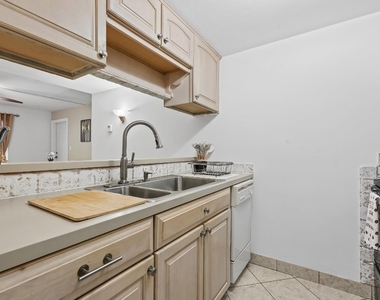 1000 Se 15th Street - Photo Thumbnail 5