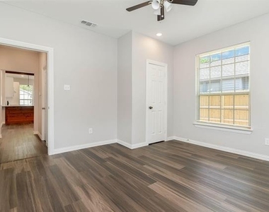 1030 N Bishop Avenue - Photo Thumbnail 6