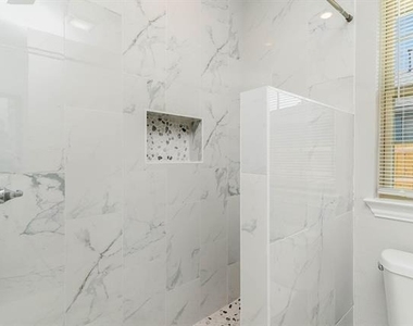 1030 N Bishop Avenue - Photo Thumbnail 8