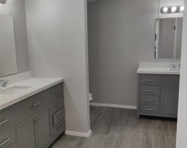 307 Jones Circle - Photo Thumbnail 6
