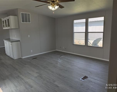 307 Jones Circle - Photo Thumbnail 1