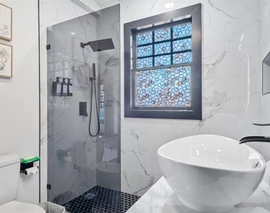 4717 Gaston Avenue - Photo Thumbnail 9