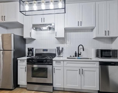 4717 Gaston Avenue - Photo Thumbnail 12