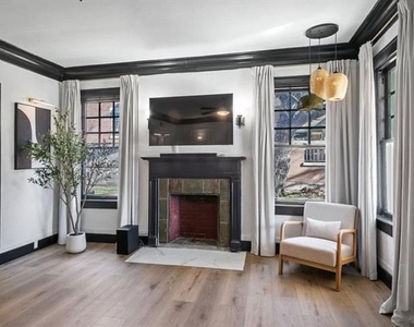 4717 Gaston Avenue - Photo Thumbnail 14