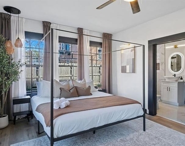 4717 Gaston Avenue - Photo Thumbnail 10