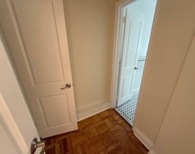 East 56th Street - Photo Thumbnail 6