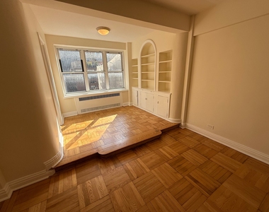 East 56th Street - Photo Thumbnail 1