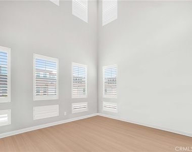 745 Alder Way - Photo Thumbnail 14
