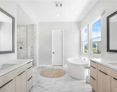 745 Alder Way - Photo Thumbnail 16