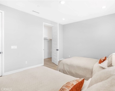 745 Alder Way - Photo Thumbnail 24