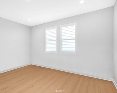 745 Alder Way - Photo Thumbnail 23