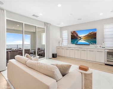 745 Alder Way - Photo Thumbnail 26