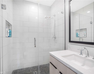 745 Alder Way - Photo Thumbnail 10
