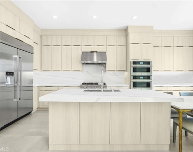 745 Alder Way - Photo Thumbnail 7