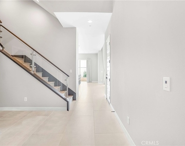 745 Alder Way - Photo Thumbnail 11