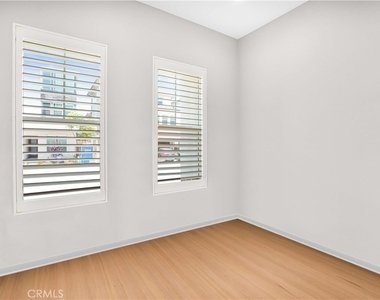 745 Alder Way - Photo Thumbnail 9