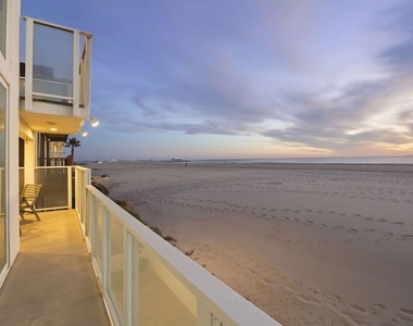 1005 Ocean Drive - Photo Thumbnail 9