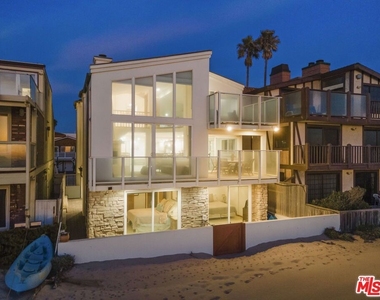 1005 Ocean Drive - Photo Thumbnail 3