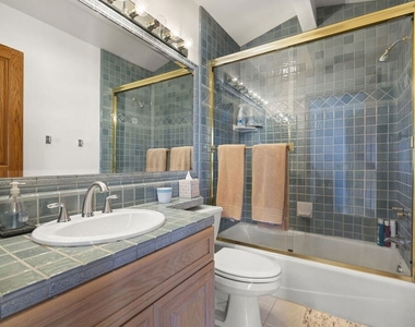1005 Ocean Drive - Photo Thumbnail 41