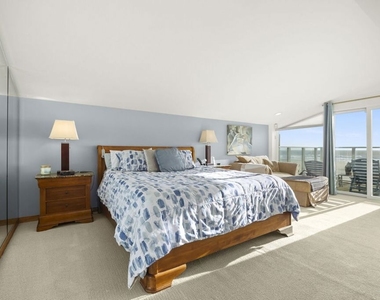 1005 Ocean Drive - Photo Thumbnail 24