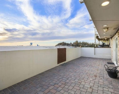 1005 Ocean Drive - Photo Thumbnail 48