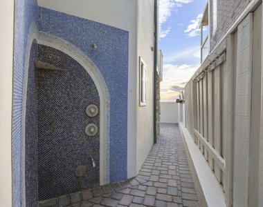 1005 Ocean Drive - Photo Thumbnail 49