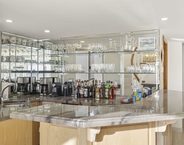 1005 Ocean Drive - Photo Thumbnail 33