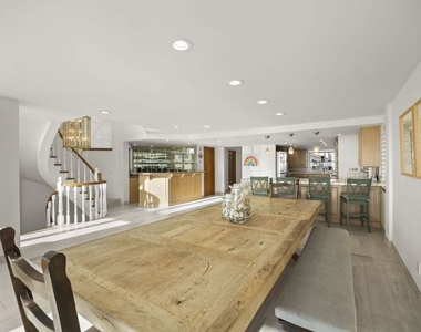 1005 Ocean Drive - Photo Thumbnail 27