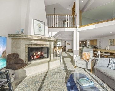 1005 Ocean Drive - Photo Thumbnail 14