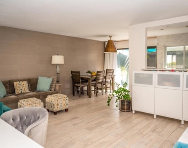 1275 River Vista Row - Photo Thumbnail 1