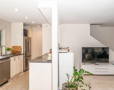 1275 River Vista Row - Photo Thumbnail 9