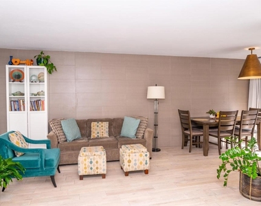 1275 River Vista Row - Photo Thumbnail 3