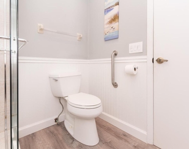 4041 Ne Breakwater Drive - Photo Thumbnail 10