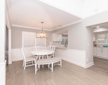 4041 Ne Breakwater Drive - Photo Thumbnail 4