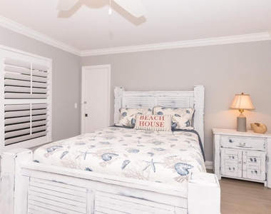 4041 Ne Breakwater Drive - Photo Thumbnail 21