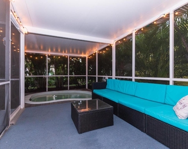 4041 Ne Breakwater Drive - Photo Thumbnail 22
