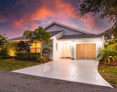 4041 Ne Breakwater Drive - Photo Thumbnail 28