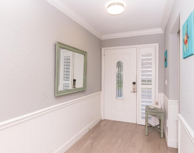 4041 Ne Breakwater Drive - Photo Thumbnail 1