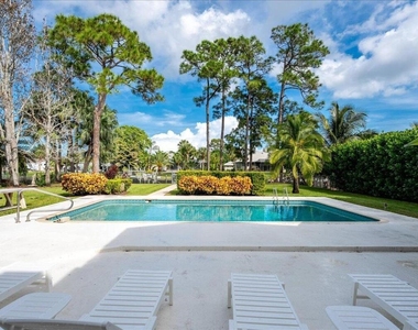 1947 Nw Palmetto Terrace - Photo Thumbnail 5