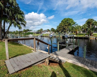 1947 Nw Palmetto Terrace - Photo Thumbnail 46