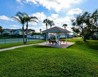 3267 Ne Catamaran Terrace - Photo Thumbnail 46