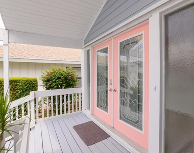 3267 Ne Catamaran Terrace - Photo Thumbnail 5