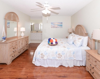3267 Ne Catamaran Terrace - Photo Thumbnail 17