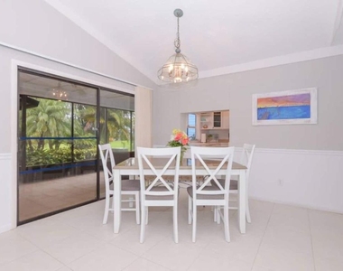 3267 Ne Catamaran Terrace - Photo Thumbnail 11