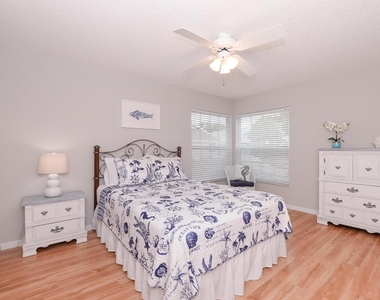 3267 Ne Catamaran Terrace - Photo Thumbnail 24