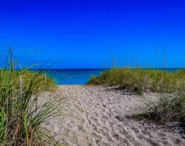 3267 Ne Catamaran Terrace - Photo Thumbnail 48