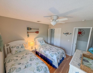 3267 Ne Catamaran Terrace - Photo Thumbnail 32