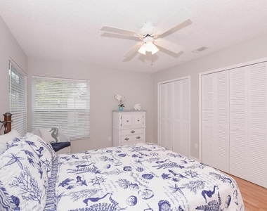 3267 Ne Catamaran Terrace - Photo Thumbnail 25
