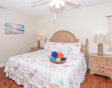 3267 Ne Catamaran Terrace - Photo Thumbnail 18