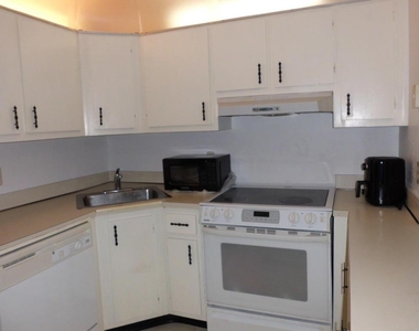 121 Lake Pine Circle - Photo Thumbnail 2